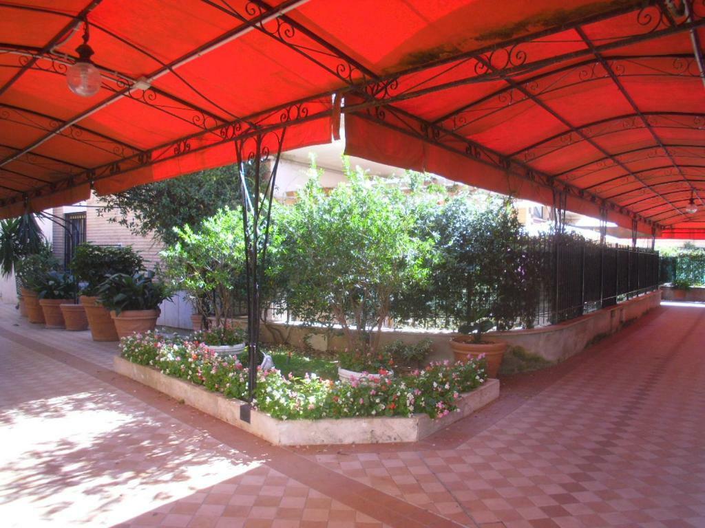 Lovely Little Apartment In Via Aurelia Rome Luaran gambar